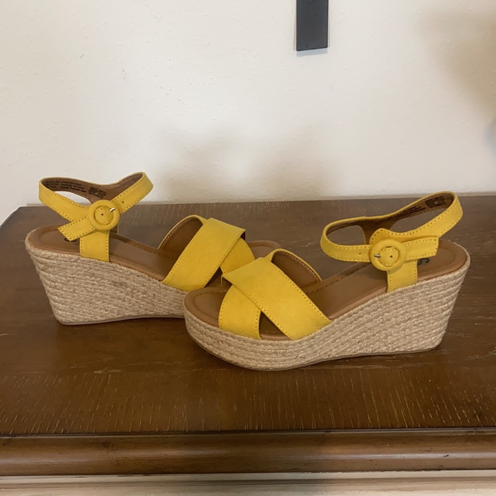 Wedges - Picture 7 of 9